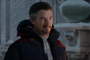 doctor strange guiñando el ojo marvel mcu 2.jpg