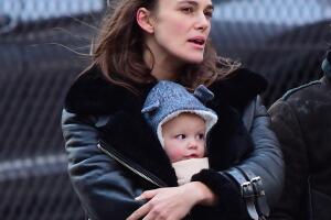 Keira Knightley bebé