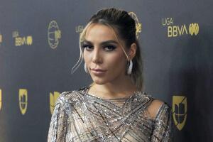 FRIDA SOFIA ABUELO 7.jpg