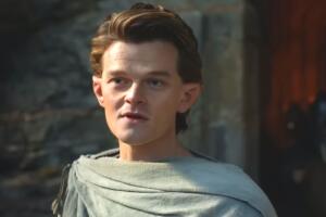 Elrond (Robert Aramayo) - The Rings of Power.jpg
