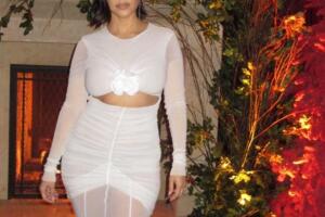 Kourtney Kardashian look Navidad 2022.jpg