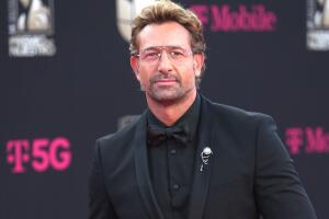 “Es como Brad Pitt”: Gabriel Soto responde a críticas porque siempre sale en las telenovelas