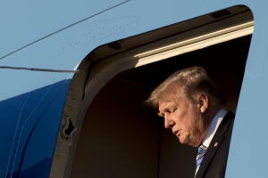 El presidente Trump siente que las últimas acusaciones hechas por el fiscal espacial Robert Mueller lo exoneran.