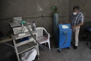 Virus Outbreak Mexico - Ventilator