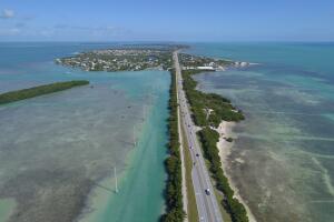 Tropical Florida Keys scene