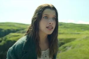 Ever Anderson, hija de Milla Jovovich que parece su doble y será Wendy en ‘Peter Pan’ (6).jpg