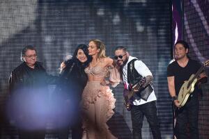2015 Billboard Latin Music Awards - Show