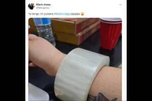 Pulsera de la colección otoño/invierno de 2024 de Balenciaga causa polémica.