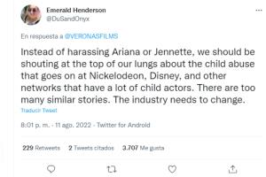 Fans enojados por sexualización de Ariana Grande en Nickelodeon tuit.jpg