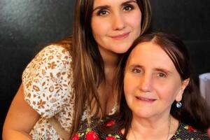 Dulce María y su mamá Blanca (2).jpg