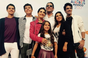 Mayrín Villanueva Eduardo Santamarina hijos