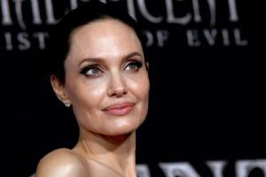 angelina-jolie-recordo-a-su-mama-carta.jpg