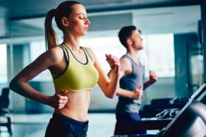 correr-esteira-academia-2-principal_0.jpg