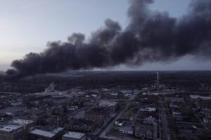 Incendio industrial en Richmond