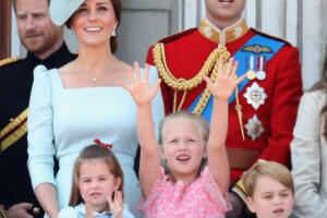 Kate combinada perfectamente con Charlotte