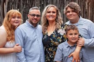 April Green Karnes County choque fatal Texas accidente US Highway 181 DPS Poth enfermera madre de tres