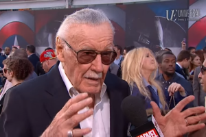 Stan Lee en la premier de Captain America: Civil War