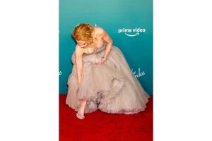 nicole kidman zapato en alfombra roja.jpg