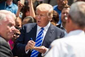 Las estrellas de telenovela van contra Donald Trump