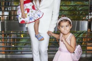 Ellas son Erin y Regina, las hijas de Lola Ponce y Aaron Díaz que tienen cuatro y dos años de edad. 