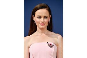 Alexis-Bledel-Emmys-2018.jpg