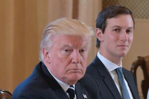 Donald Trump junto a su yerno y consejero Jared Kushner
