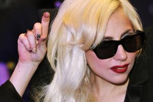 gaga2.jpg