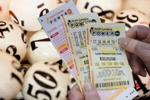 Powerball deja $50,000 y $200,000 en Carolina del Norte, el ‘jackpot’ es de $1,250 millones este miércoles 