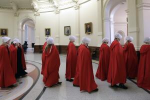 salud obamacare protestas mujeres rojo