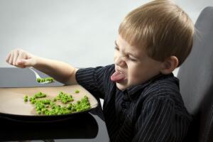 7 truques para o seu filho nunca mais fazer manha na hora de comer