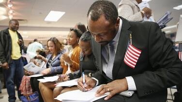 El servicio de inmigración extiende plazo para responder a ciertas solicitudes por la pandemia