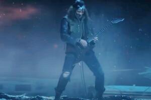 Eddie Master of Puppets stranger things Netflix 2.jpg