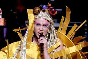 miley4