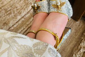 Los tacones de JLo llamaron la atención por los detalles.