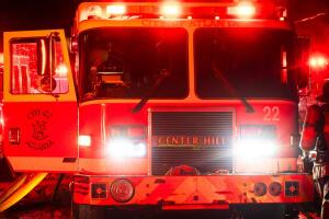 Un incendio dejó dos personas muertas la madrugada de este domingo en una vivienda del suroeste de Atlanta, informó el Departamento de Bomberos.