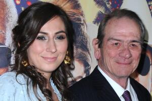 Hija de Tommy Lee Jones hallada muerta