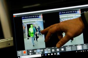 Las autoridades están probando en Penn Station esta tecnología que permite detectar si una persona lleva algún explosivo.