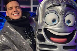 Marko fue la celebridad detrás de Micrófono y fue el segundo eliminado en el estreno de QELM 2024