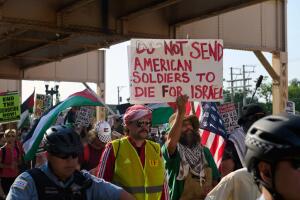 Activists-in-Chicago-Protest-the-Democratic-National-Convention