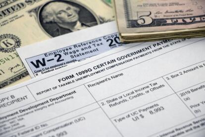 El cheque de ayuda llegará a familias de estatus migratorio mixto e hijos ciudadanos de padres indocumentados | Al Dia Media El tercer cheque de estímulo llegará a familias de estatus mixto e hijos ciudadanos de padres indocumentados | Noticias Univision Dinero | Univision