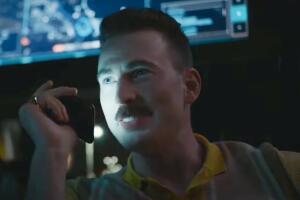 Chris evans en The Gray Man.jpg