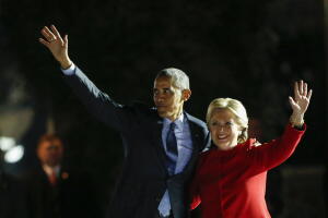 A Hillary Clinton le tocaba promover la idea de "cambio" dentro de la continuidad del gobierno de Obama.