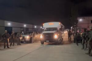 Operativo de ICE en California: Detienen a 20 trabajadores en fábrica de El Cajón