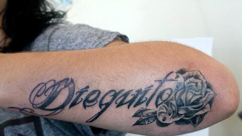 Tatuajes De Nombres En Cursiva Entretenimiento Cultura Pop Univision Tatuajes De Nombres En Cursiva Entretenimiento Cultura Pop Univision