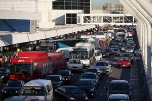 LAX espera 5.8 millones de pasajeros - Navidad 2019