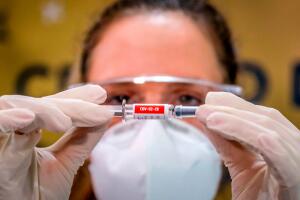 vacuna coronavirus 2.jpg