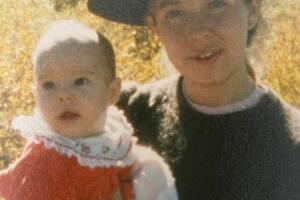 Camila Sodi solicita donadores de sangre para su madre