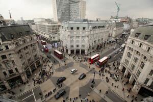 Vehicles Negotiate Oxford Circus Junction