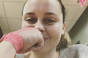 Shaila Dúrcal lesión dedo 