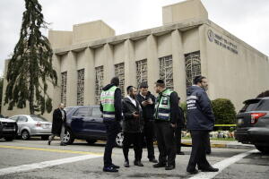 Sinagoga de Pittsburgh atacada por un fanático antisemita.